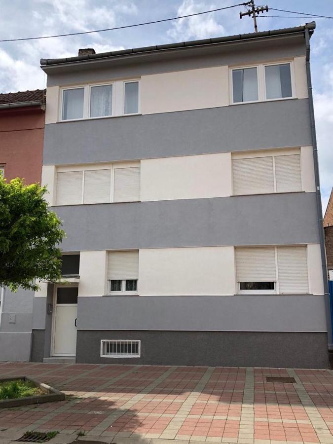 Apartman Bloom Osijek Exteriör bild