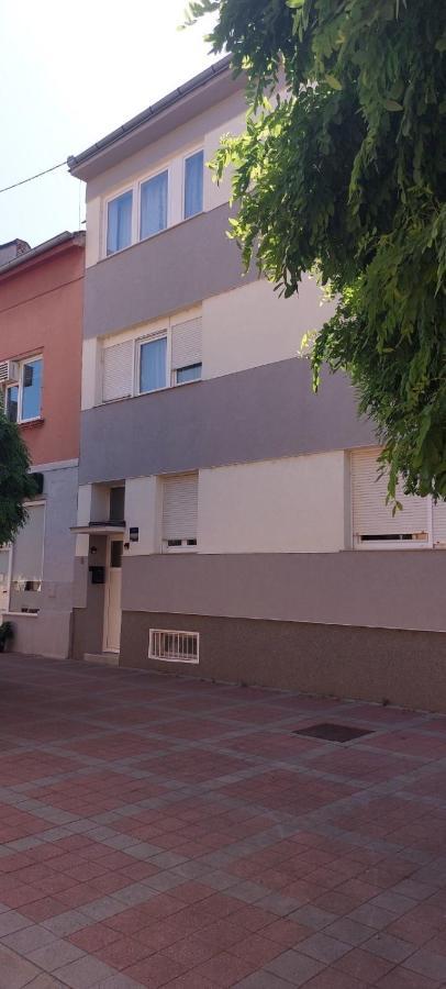Apartman Bloom Osijek Exteriör bild