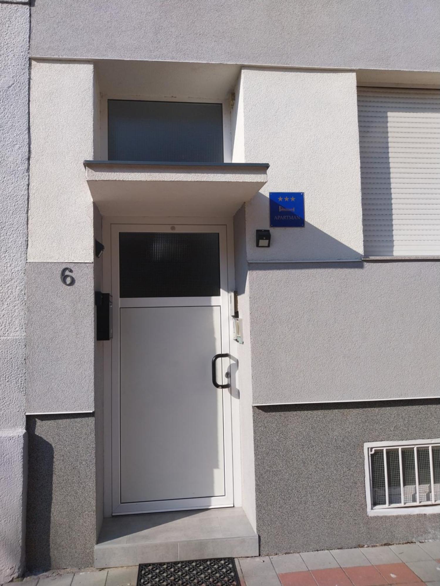 Apartman Bloom Osijek Exteriör bild