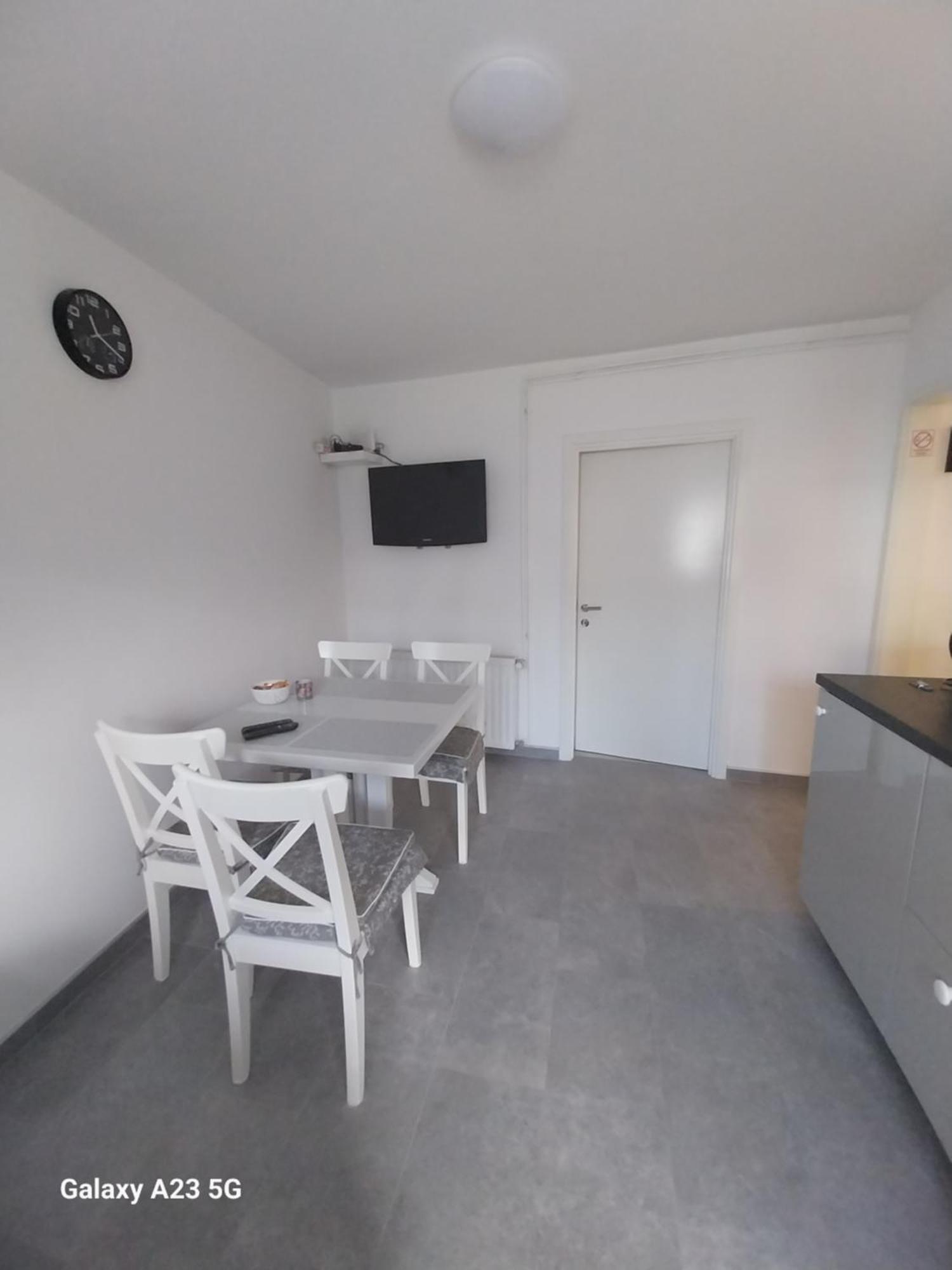 Apartman Bloom Osijek Exteriör bild