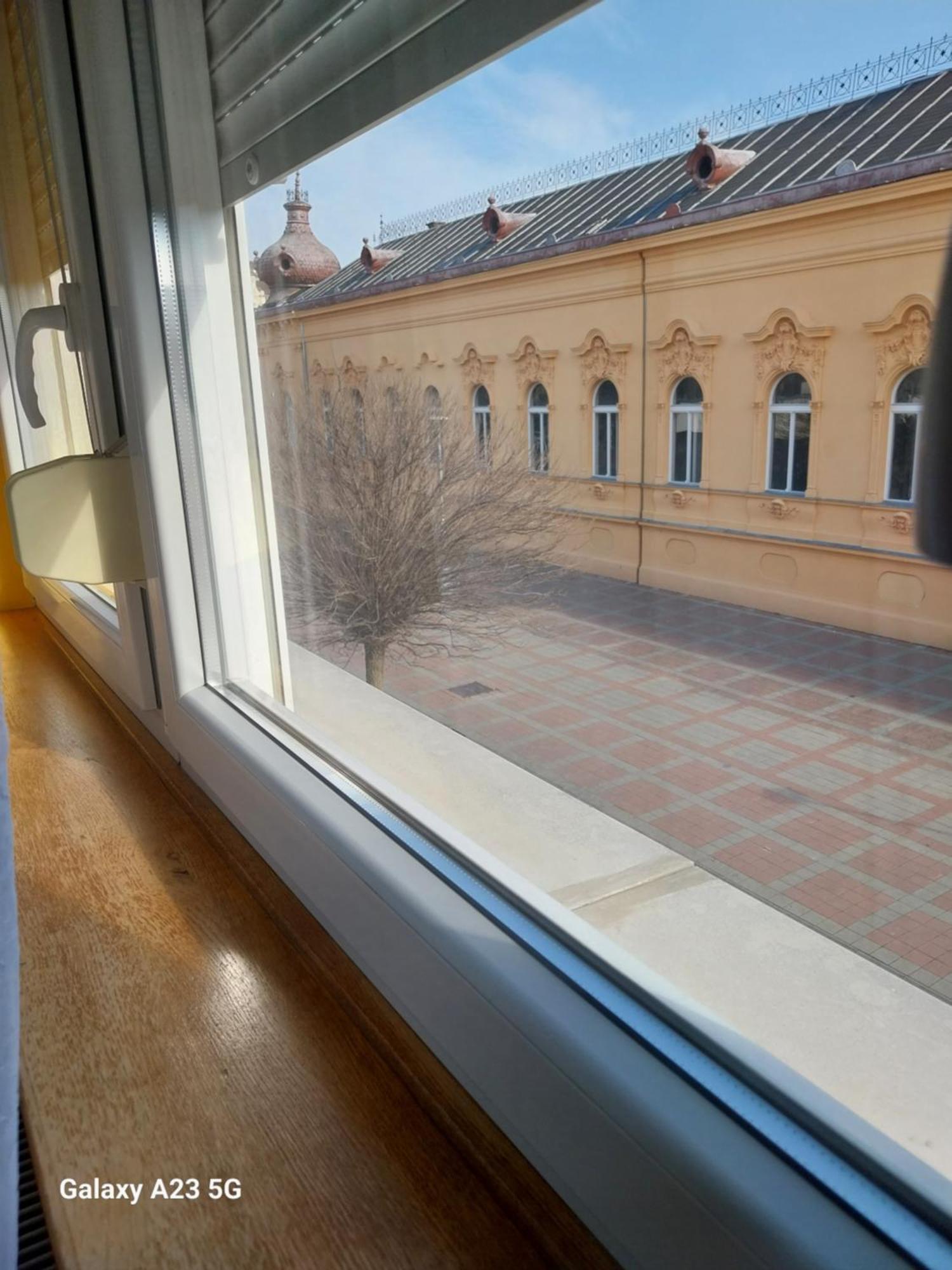 Apartman Bloom Osijek Exteriör bild